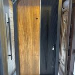 باب تركى ماركة ديمونت خشب بارز PVC أسمر ف خشبى نصفين سنتر لوك كالى 5 كالون مقاس 1 م - New Edition