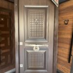 باب تركى ماركة ديمونت بنى 2 حشوة مكعبات فلات سنتر لوك كالى 5 كالون مقاس 1 م