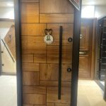 باب تركى ماركة تراست لامينوكس قص وسيدا مكعبات عشوائى 4 كالون مقاس 1 م