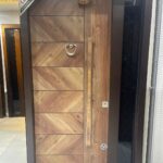 باب تركى ماركة ديمونت قص وسيدا بجزء ثابت زجاج سيكوريت وحديد فورفورجية عدد 5 كالون كالى سنتر لوك مقاس 130 سم