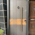 باب تركى مستورد ضمان هاوز ستور رمادى في خشبي سمبوكسات 4 كالون مقاس 1 م