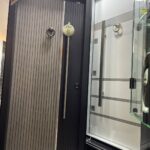 باب تركى ماركة تراست ( New Edition ) رمادى فاتح ليزر ف أسود ليزر عدد 4 كالون مقاس 1 م سنتر لوك ماركة هوك