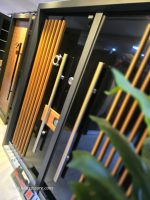 ⁦بوابة تركى ماركة REAL هاى جلوس لامع عدد 3 كالون كالى وعدد 2 كالون ضلفة متحركة مقاس 2 م مزود بعتبة أستنلس New Edition⁩ - الصورة ⁦3⁩