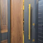 باب تركى ماركة ديمونت خشب بارز PVC جراى ف خشبى نصفين فاصل جولد سنتر لوك كالى 5 كالون مقاس 1 م - New Edition