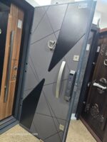 باب تركى ماركة ديمونت ( سمارت لوك - Smart Lock ) جراى عشوائى ف أسمر Mobile App مقاس 1 م - New Edition