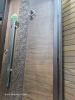 ⁦باب تركى ماركة سيليكا بنى قشرة طبيعى جوز ترك فاتح تصميم أسلامى سنتر لوك كالى  مقاس 1 م New Edition⁩ - الصورة ⁦5⁩