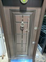 ⁦باب تركى ماركة تراست لامينوكس خشبي بنى فلات بلاطات 4 كالون مقاس 1 م - New Edition) Code : 101 )⁩ - الصورة ⁦3⁩